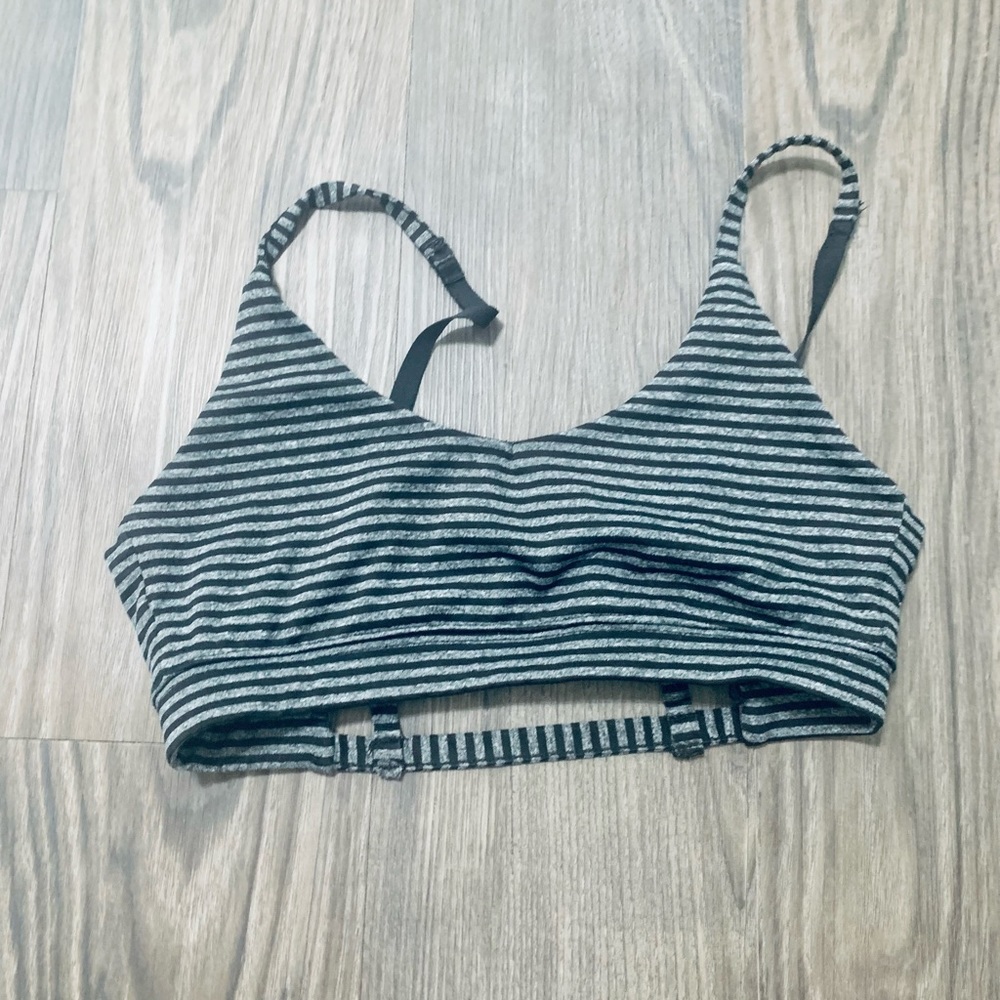 Forever 21 Stripped adjustable straps Sports Bra Size XS